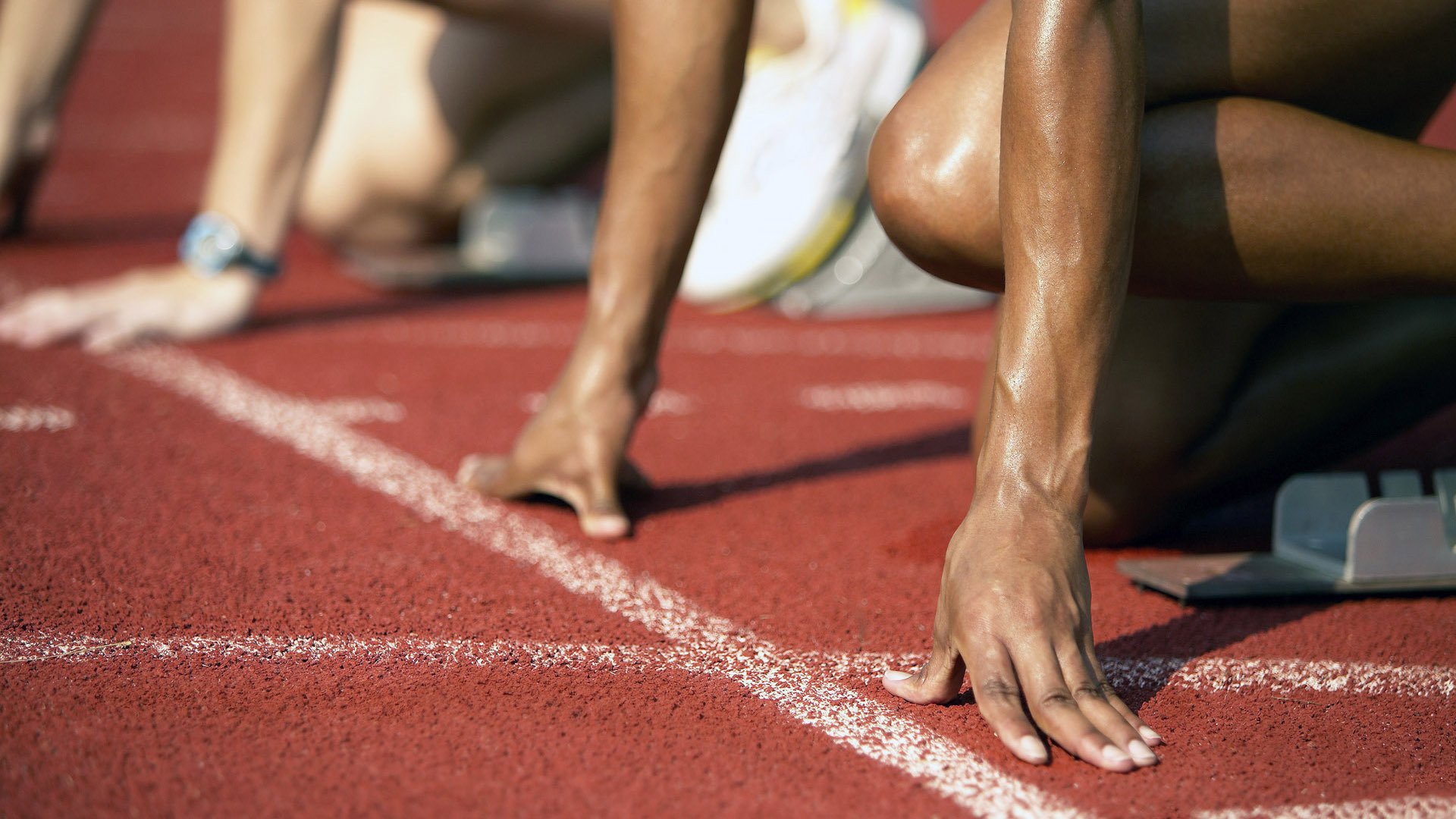 Popovici蝉联男子200 m自由泳金牌